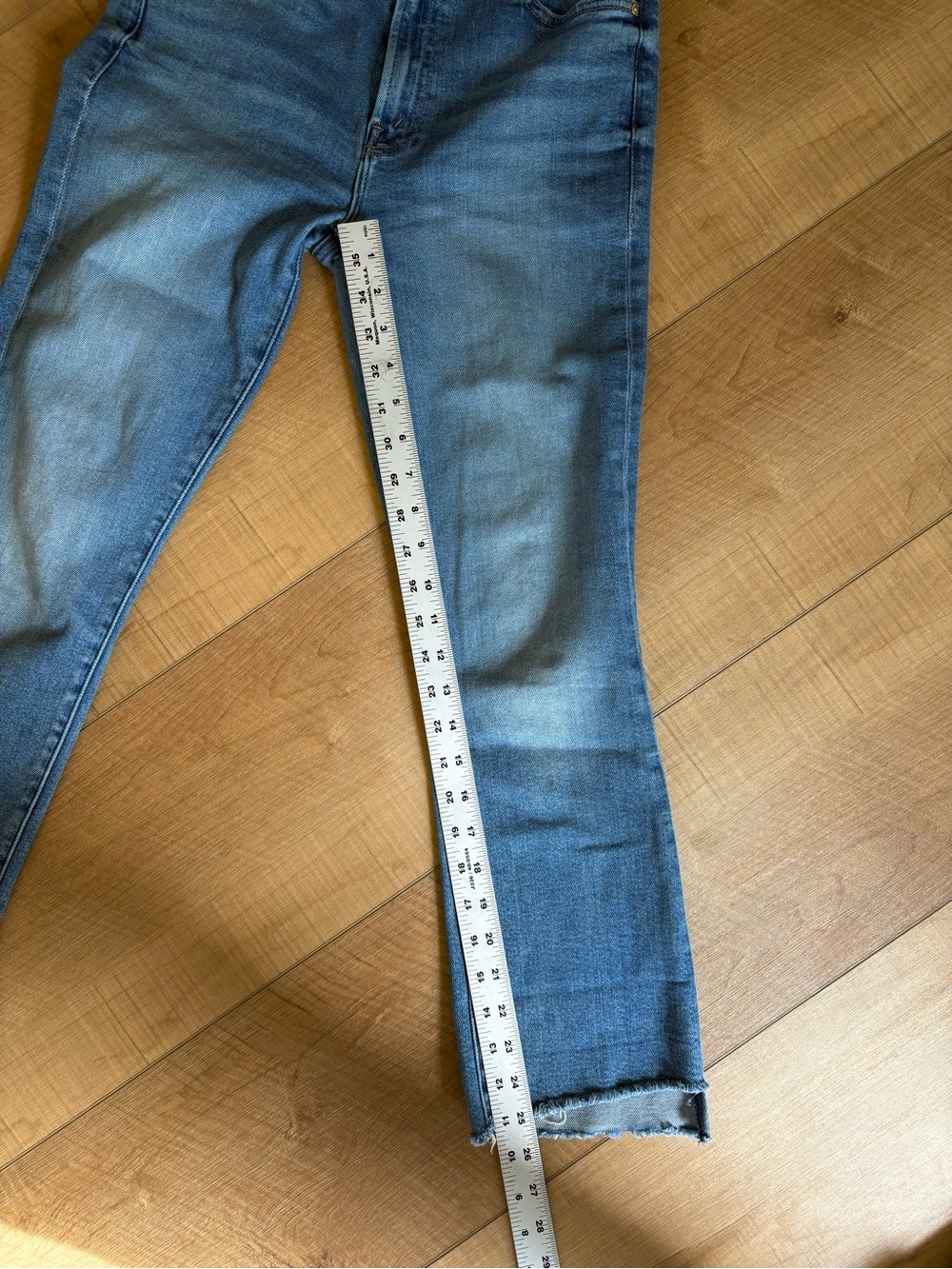 MOTHER The Insider Crop Step Fray Jeans. Monkey in the Middle. Size 28 - Picture 12 of 13
